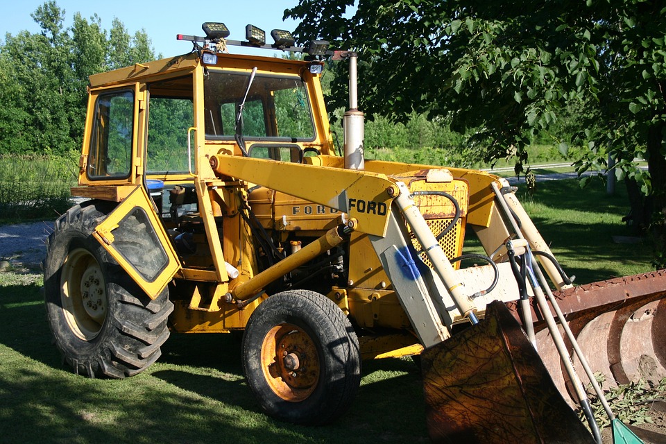 backhoe-385606_960_720
